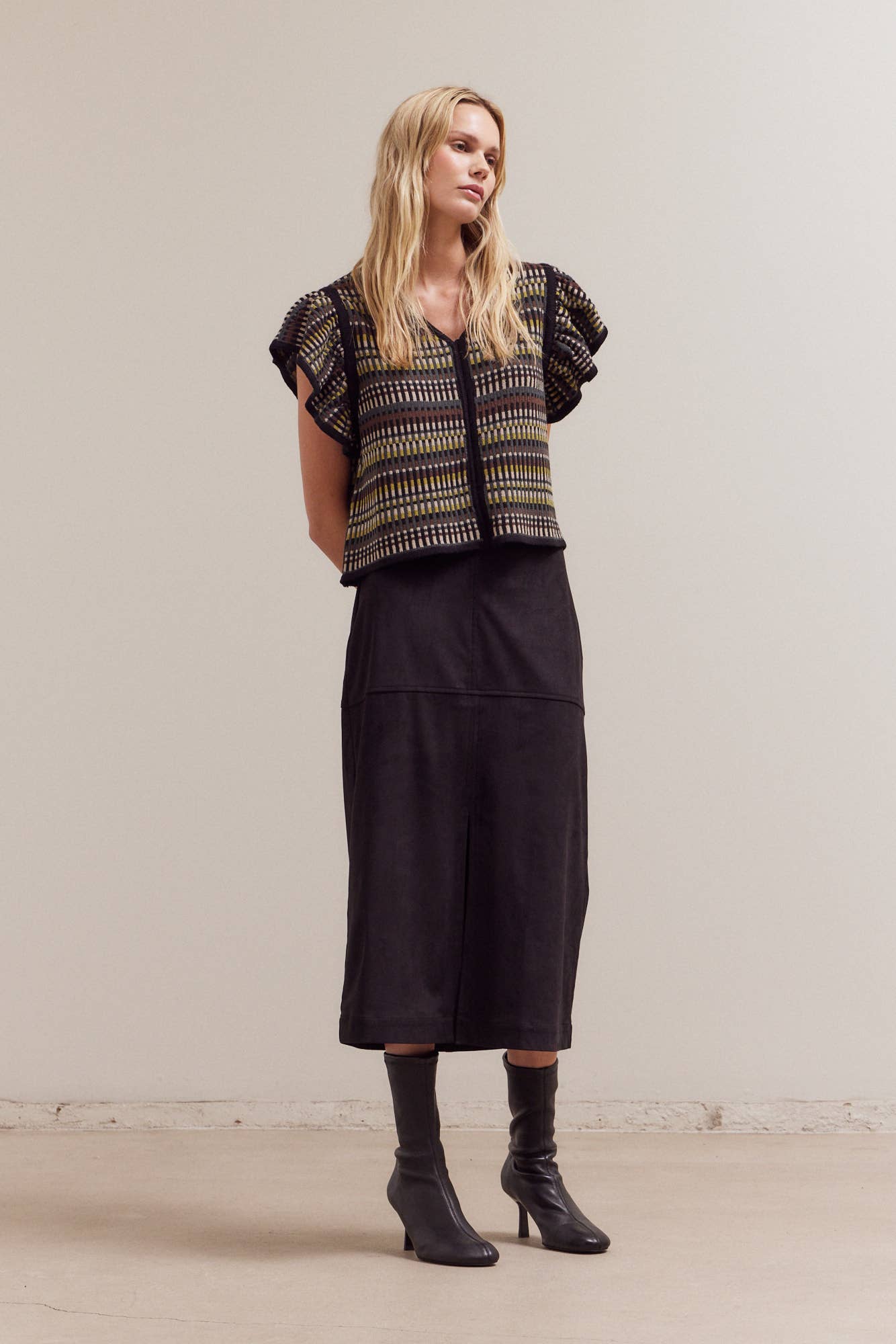 41999 - MULTI COLOR SWEATER TOP